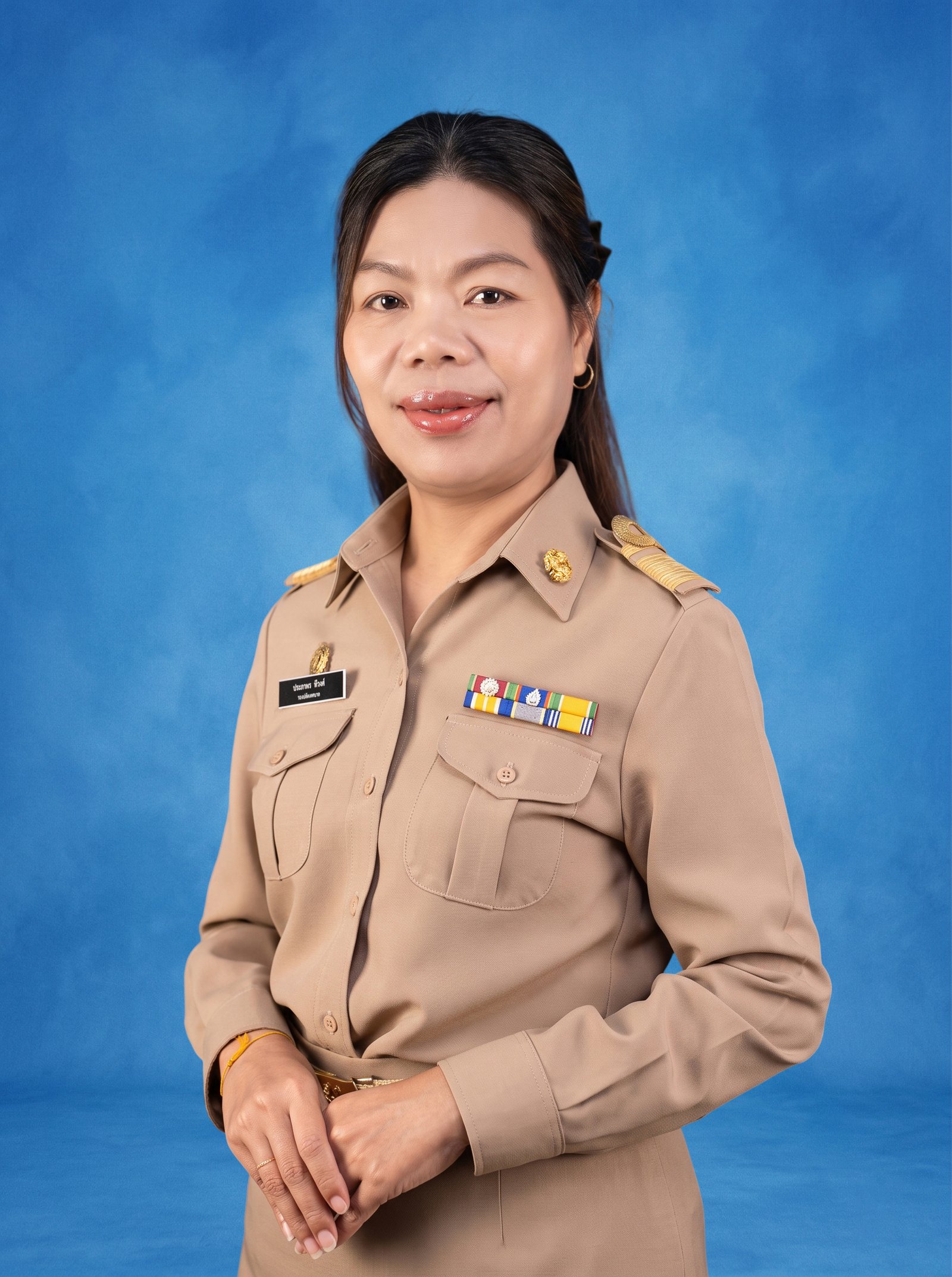 นางประภาพร ทีวงศ์